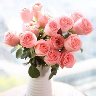 Flowers Express Roses, Lilies, Straight Hair Flower Base Bouquets, Mixed Flower Arrangements, Water-Raised, Genuine Sale