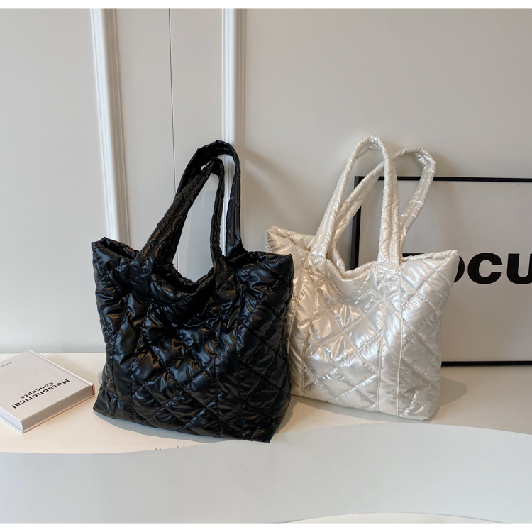Nuova borsa da donna di grande capacità, alla moda e semplice, monospalla, borsa da ascella, borsa da viaggio versatile a forma di diamante, borsa tote a mano_voghion.com