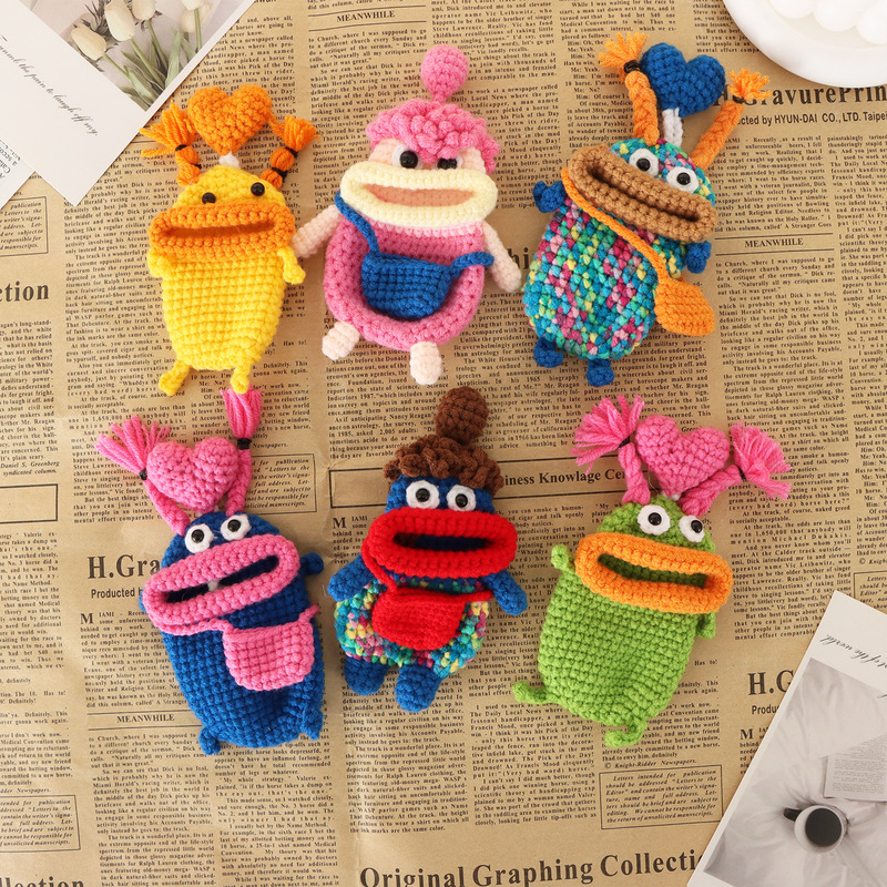 Cross-Border Cute Sausage-Mouth Car Key Cover, Funny Yarn Handmade Crochet Doll Car Key Case, Gift Idea