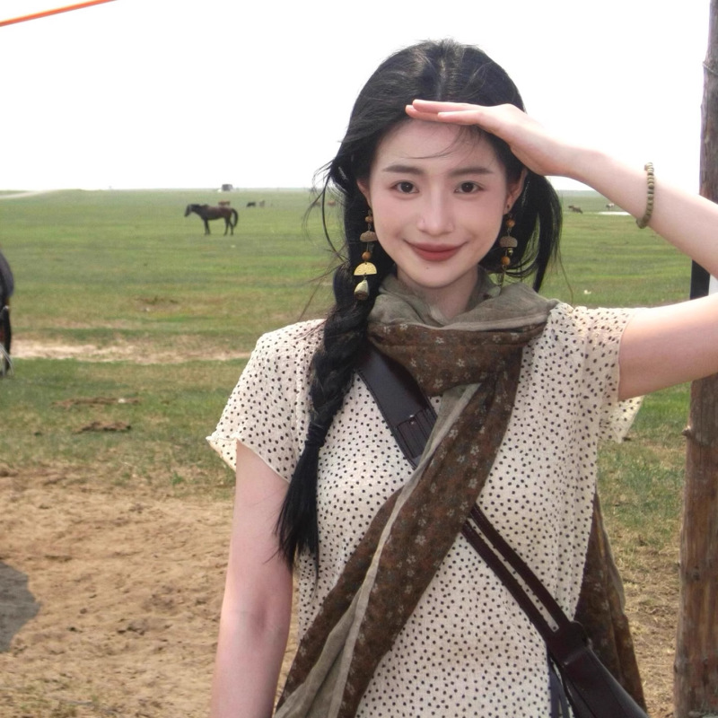 复古文艺棉麻碎花褶皱围巾女薄款大西北民族风披肩废土风丝巾纱巾|undefined