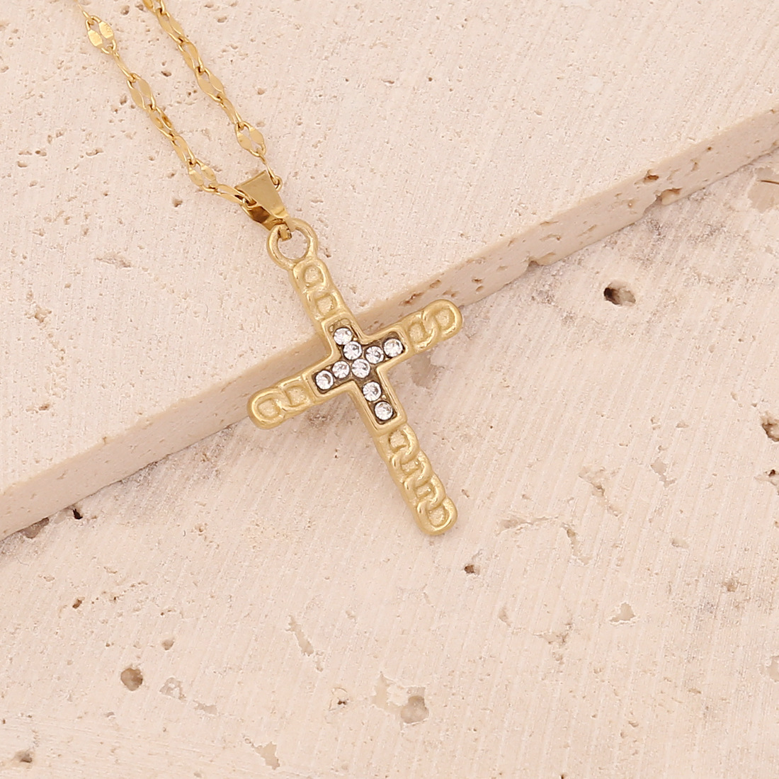 Fashion Cross Water Droplets Heart Shape Stainless Steel Inlay Artificial Gemstones Pendant Necklace