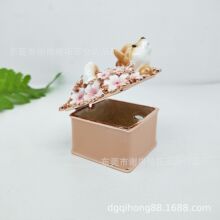 ���ҳнӽ������κ� ����С���Ͻ��ŵ����鱦�� ��������аڼ�
