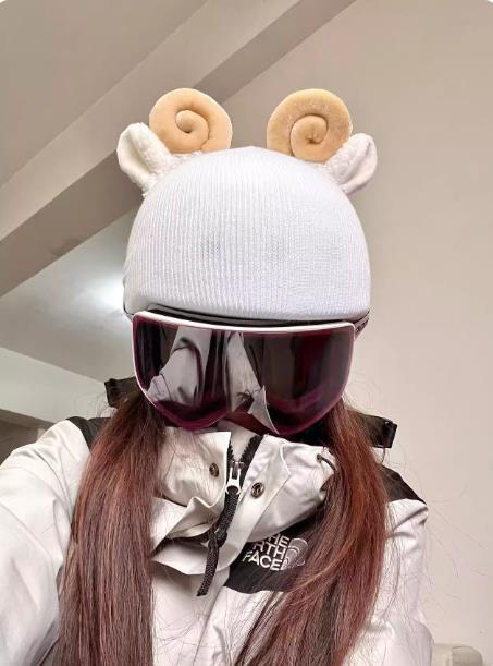 Lingnabel casco de esquí cubierta de sombrero de batería de doble placa sola cubierta de casco de nieve para mujeres adorables accesorios de decoración de orejas para niños