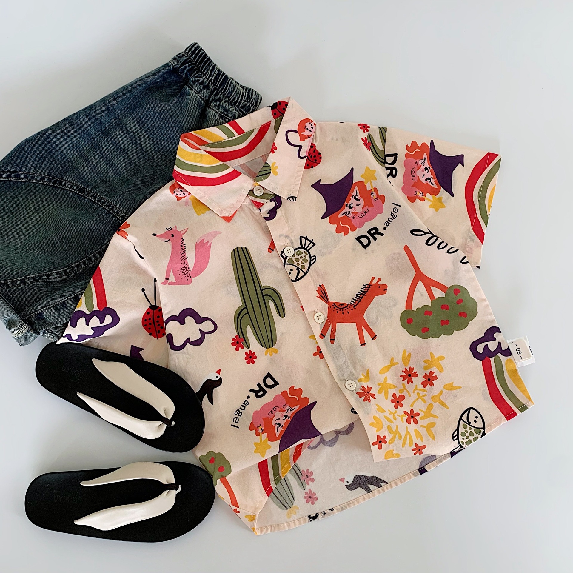 Camisa de manga corta para niños Maibao 2025 verano nuevo estilo coreano niños y niñas camisa estampada de dibujos animados ropa de verano para niños