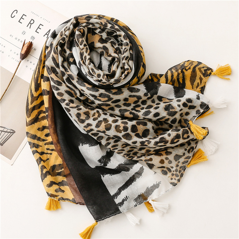 Women's Streetwear Leopard Voile Winter Scarves display picture 5