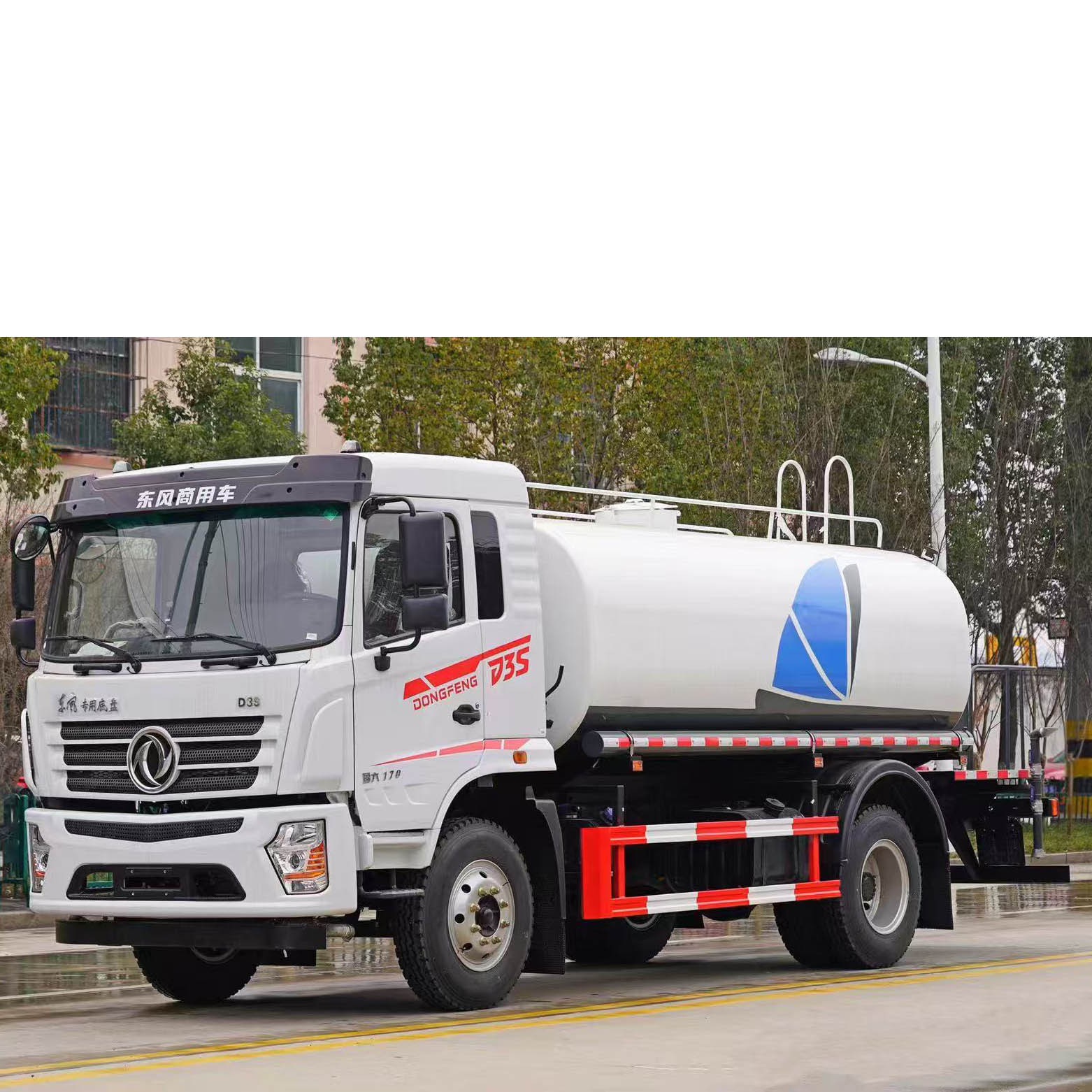 Dongfeng 3 Tons to 15 Tons Sprinkler Truck Price Road Washing Construction Site Sanitation Sprinkler Truck for Sale