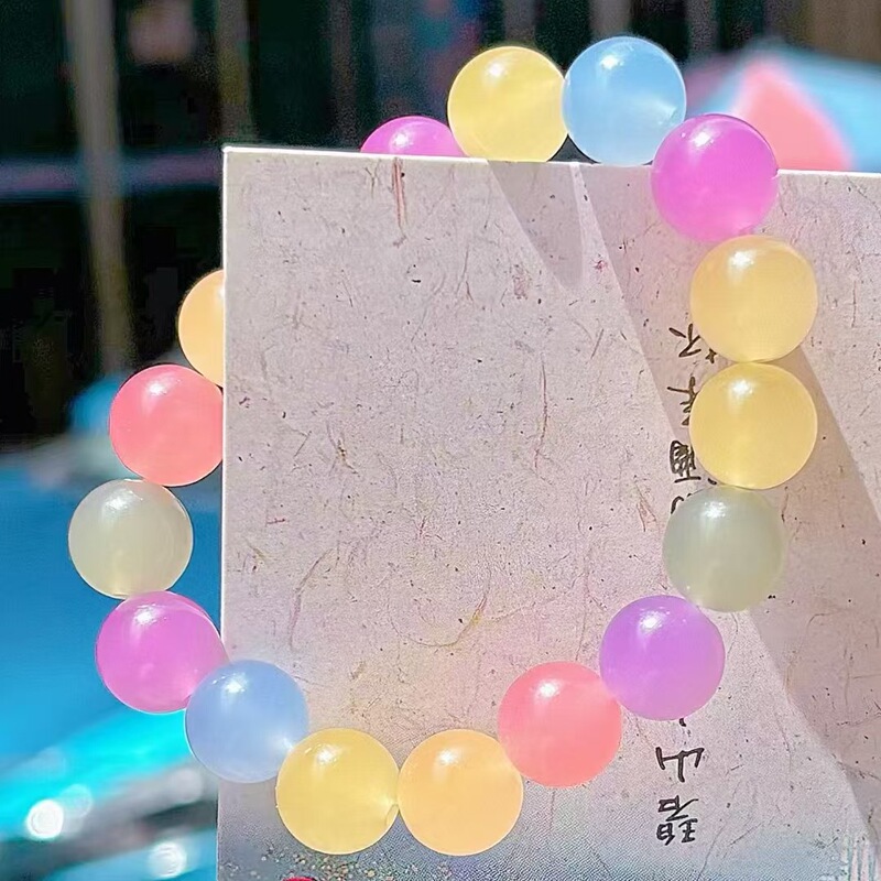 光に敏感な色が変わる新しい血沈宝 カラフルな海雲母の色が変わるブレスレット カラフルな宝物の色が太陽の下で変化する樹脂ブレスレット|undefined
