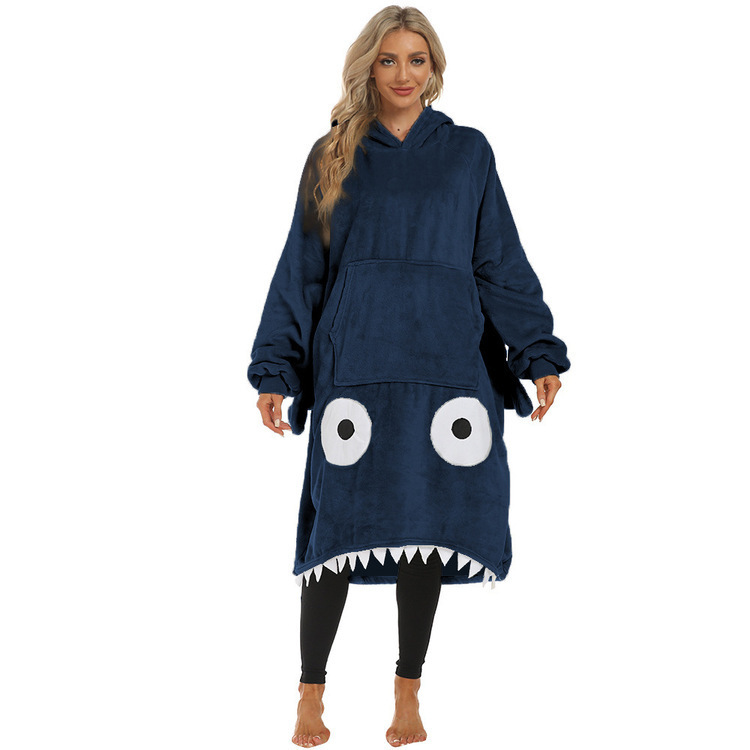 D77 Winter Flannel Big-Eyed Shark Cartoon Home Pajamas Can Be Worn Outside Hooded Sweatshirt Cute Blanket