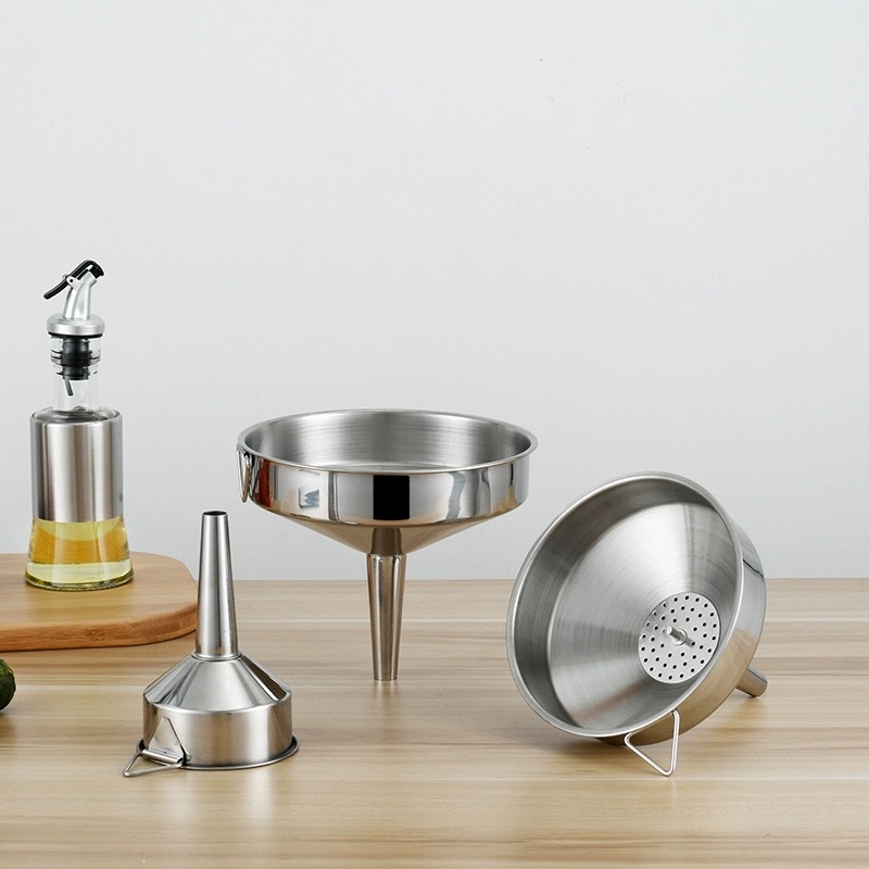 Embudo de acero inoxidable con pantalla de filtro colgando no magnético engrosada fuga de aceite fuga de vino uva de vino