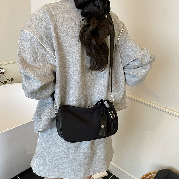 Black pendant