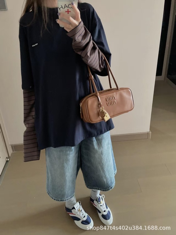 25新款ss微标刺绣学院风假两件圆领上衣拼接条纹长袖百搭T桖女|undefined