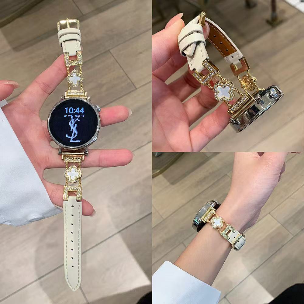 오프화이트 벨트 + 골드 다이아몬드 네잎 클로버