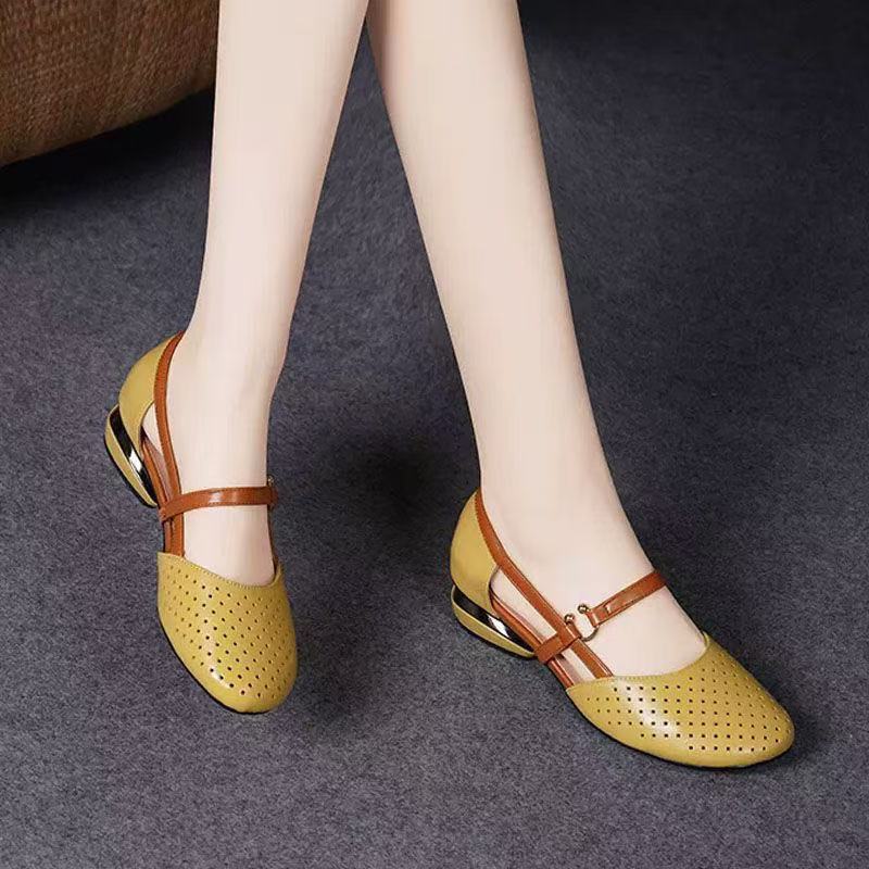 Sandalias Baotou nuevos zapatos de cuero de verano zapatos de madre punta redonda tacón medio fondo suave sandalias de agujero de mujer huecas y transpirables antideslizantes