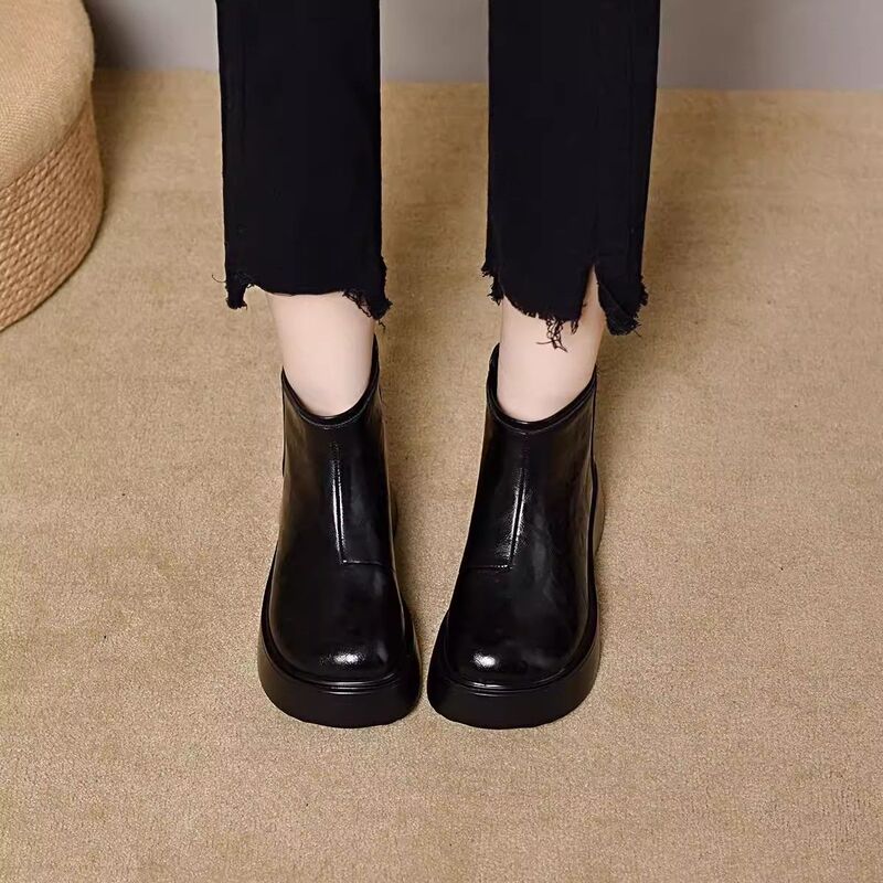 软皮厚底女靴2025年秋冬新款圆头松糕底复古百搭女靴亮面加绒舒适|undefined