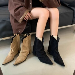粗跟尖头西部牛仔靴短靴女鞋2025秋冬季绒面配裙子裤管靴瘦瘦靴子