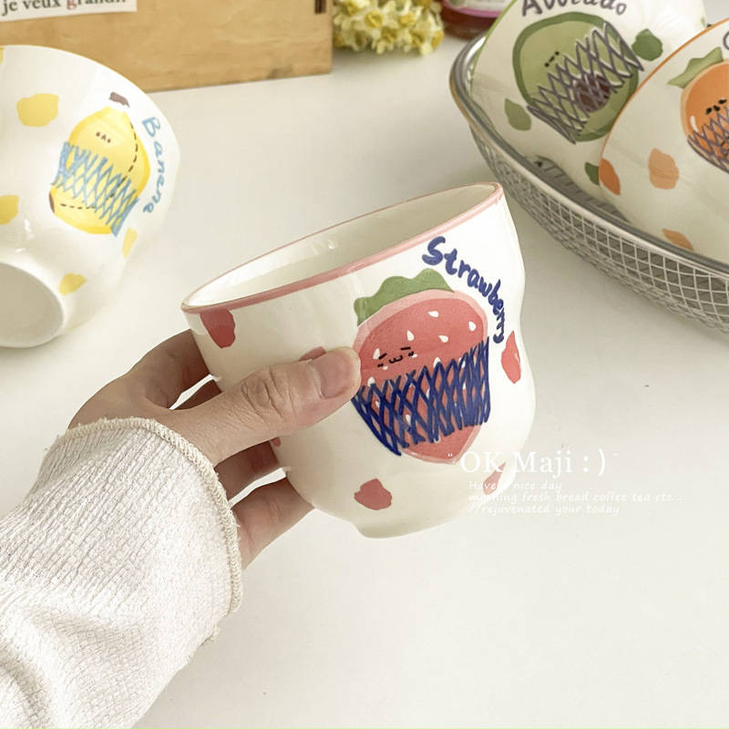 女の子向けのコーヒーハンドカップ、見栄えの良いセラミックハンドルレスカップ、特に見栄えの良い家庭用ミルク朝食カップ|undefined