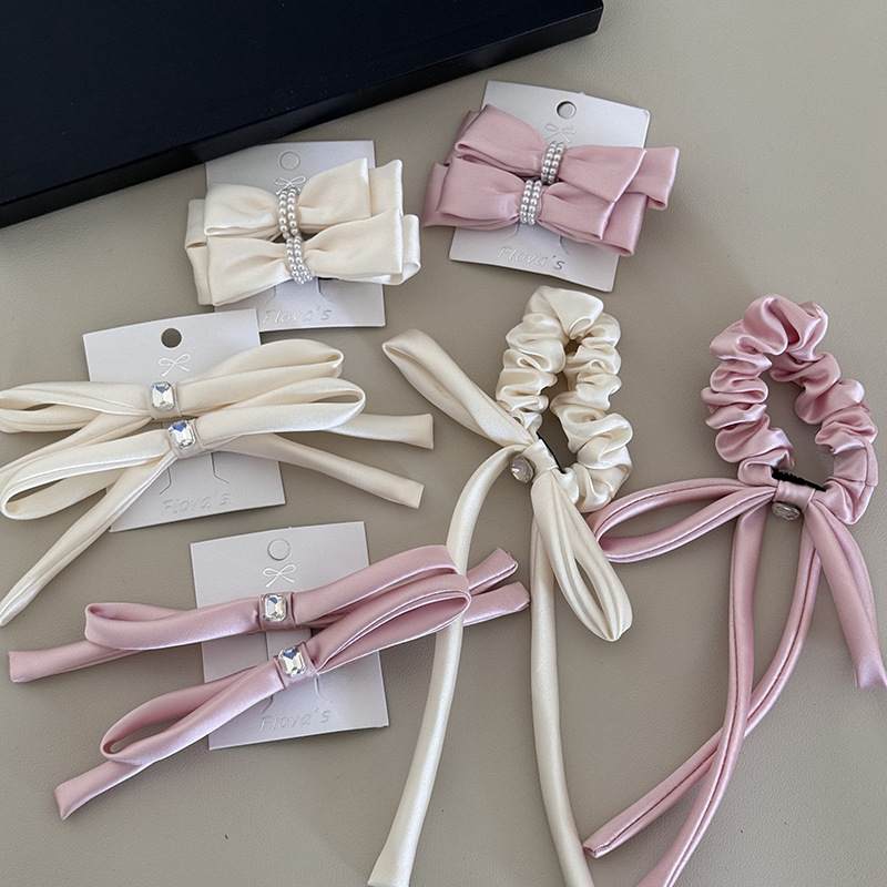 Women's Sweet Simple Style Bow Knot Cloth Hair Clip Hair Tie display picture 1