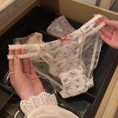 Japanese small floral French underwear women's low waist hot sexy mesh lace pure and lustful girl underwear women