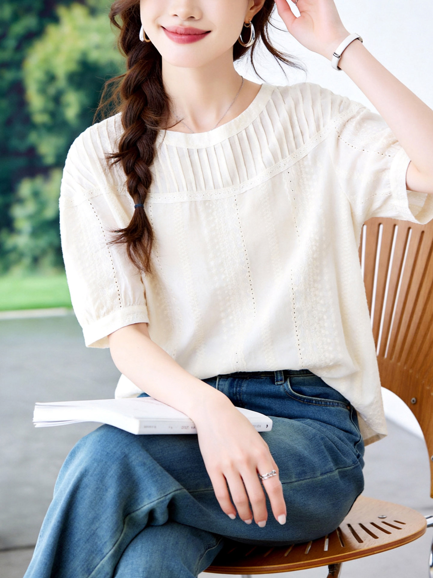 Accordion Pleated White Shirt for Women, Short-Sleeved, 2026 Summer New Style, Round Neck Pullover Design, Women's Pure Cotton Shirt