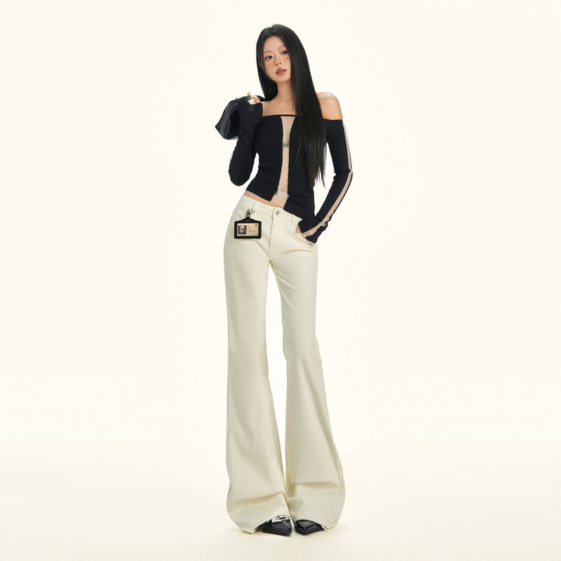 2025 Retro American Low-Waist Slimming Micro-Flared Spring and Summer New Off-White Slim-Fitting Floor-Length Jeans