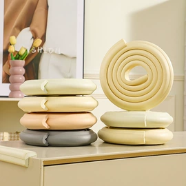 防撞条;防撞角;窗锁