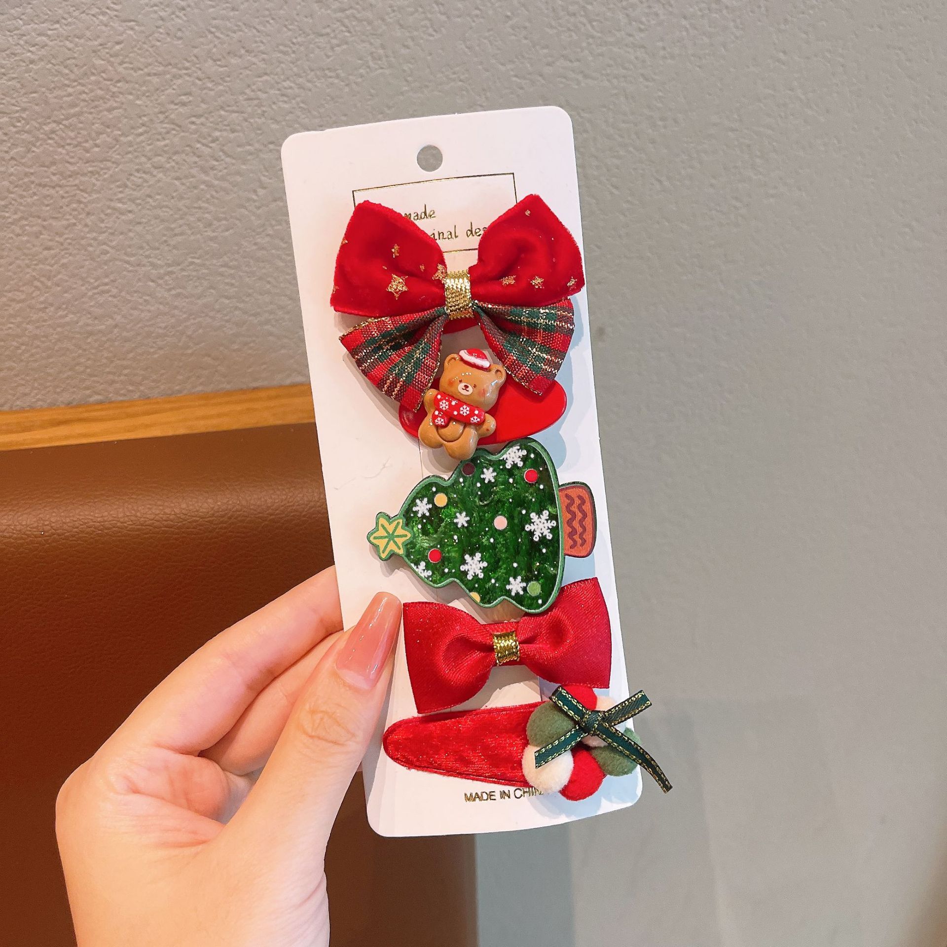 2024 nuevo clip de pelo infantil de Navidad arco rojo tarjeta de pelo niña muñeco de nieve vestido de vacaciones decoración de pelo