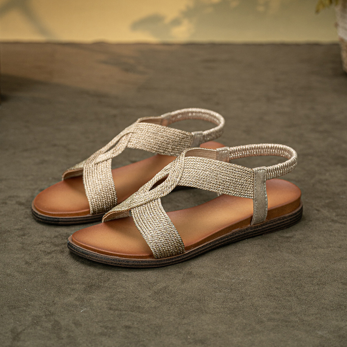 2026 New Cross-Border Flat Sandals with Cross Elastic Straps, Comfortable Beach Sandals, Bohemian Style, Plus Size, In Stock