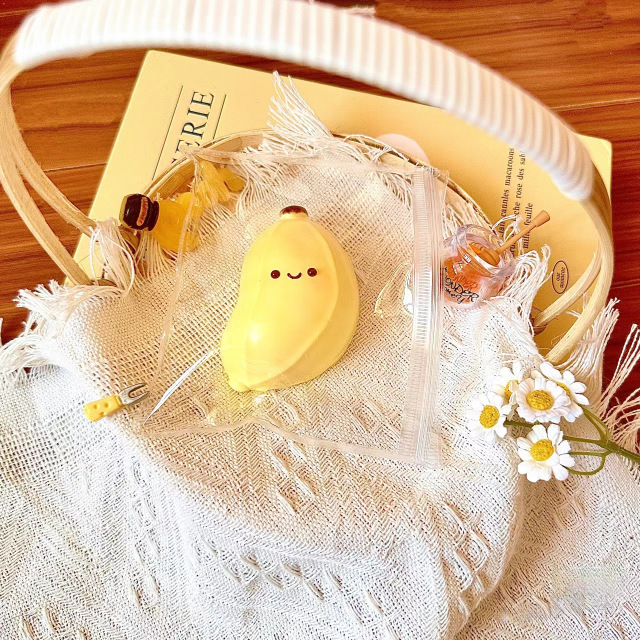 Cartoon marshmallow nube pellizco rojo en línea cremoso brillante cara nube suave amorosa creativa pellizco música de pellizco