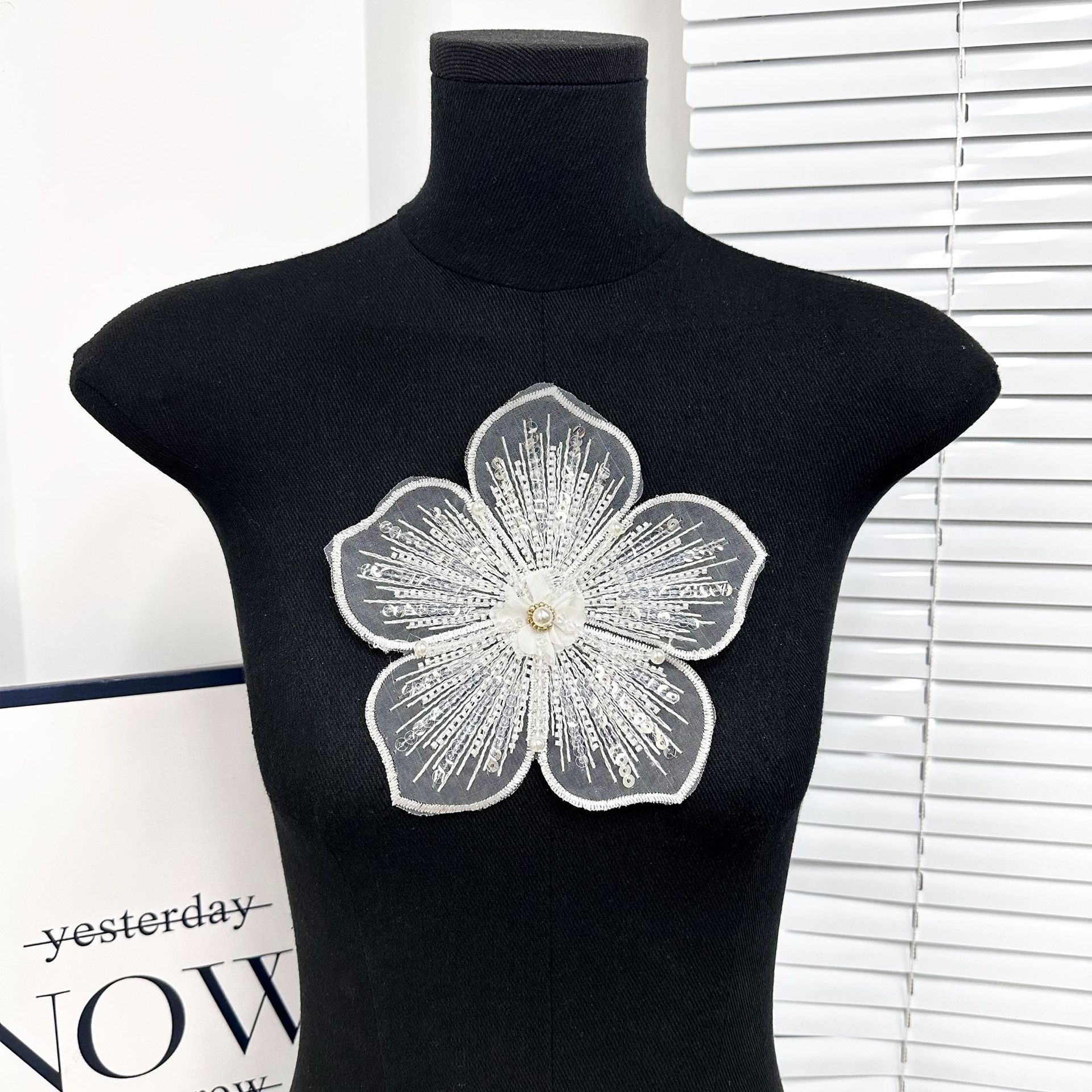 Ordenador bordado tridimensional perla sequilla tela de flores ogan hilo de encaje vestido de boda accesorios de tocado