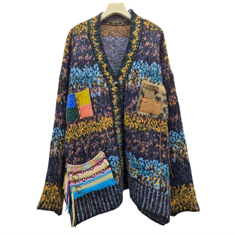 Suéter de cuello en V suéter de invierno de otoño y invierno retro diseño de reducción de edad nicho gradiente cardigan de punto