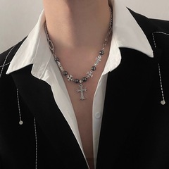 スプライスビーズクロススチールネックレスメンズニッチデザインレトロヒップホップハイエンドセーターチェーンアクセサリー