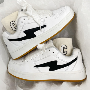 Men's and women's all-match couple's bread shoes fashion Hong Kong style Korean lodge ins small white shoes niche retro student casual skate shoes