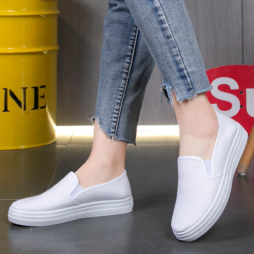 Nurse shoes for women, white flat slip-resistant casual shoes, low-top breathable versatile white shoes, old Beijing work fabric shoes