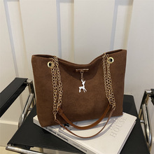 �͹�ͨ���|��朗l�μ����Ů2024�����¿����insҸ�°����ذ�Ů