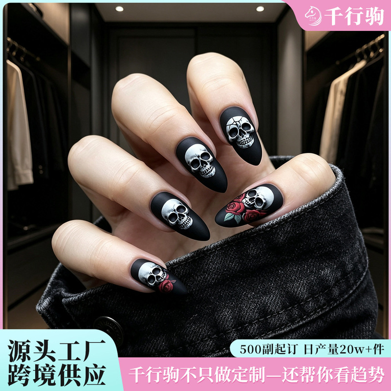 Nail Art Nail Tips Wearable Halloween Glow-In-The-Dark Black Skull Dark Style Almond Nails Rose Wearable Nails Fake Nails