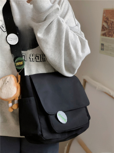 Ins Student Crossbody Bag for Class and Casual Use, Unisex Japanese Style Bag for Women, Harajuku Retro Mail Carrier Bag for Men
