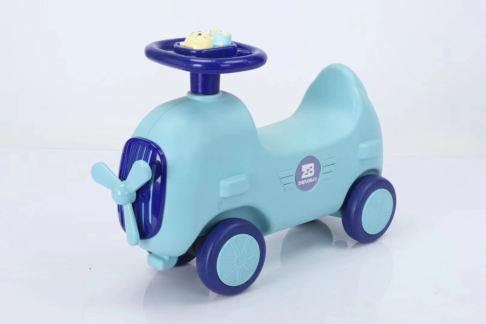 Caballo mecedora de los niños de la manera 1-2 años de edad juguete del bebé del regalo engrosada de plástico con música bebé Trojan caballo mecedora