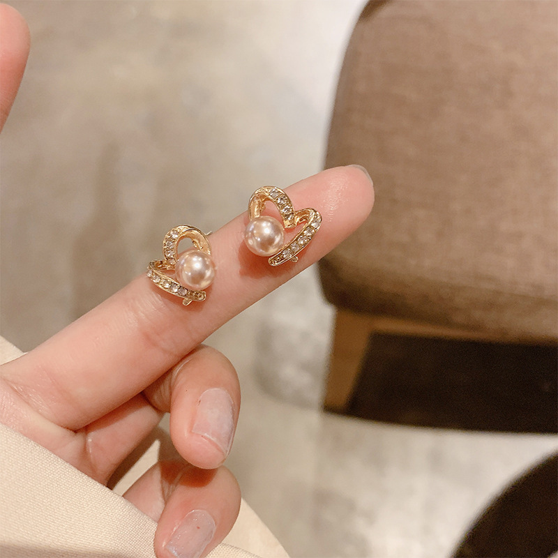 Heart Shape Pattern 1 Pair Sweet Heart Shape Copper Inlay Artificial Pearls Zircon Ear Studs
