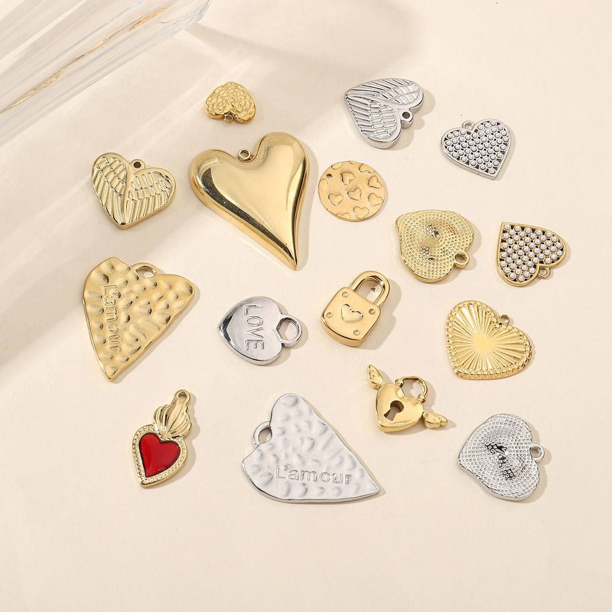 12g Weight Pendant Jewelry Making Type 18*10mm, 20*14mm, 22 * 27mm Jewelry Making Size DIY Jewelry Accessories Classification 3 PCS/Package Quantity Titanium Steel Material Geometric, Heart Shape Pattern Plating Design Elegant, Simple Style, Streetwear Style 3 PCS/Package 18*10mm 20*14mm 22 * 27mm Titanium Steel Geometric Heart Shape Pendant 无