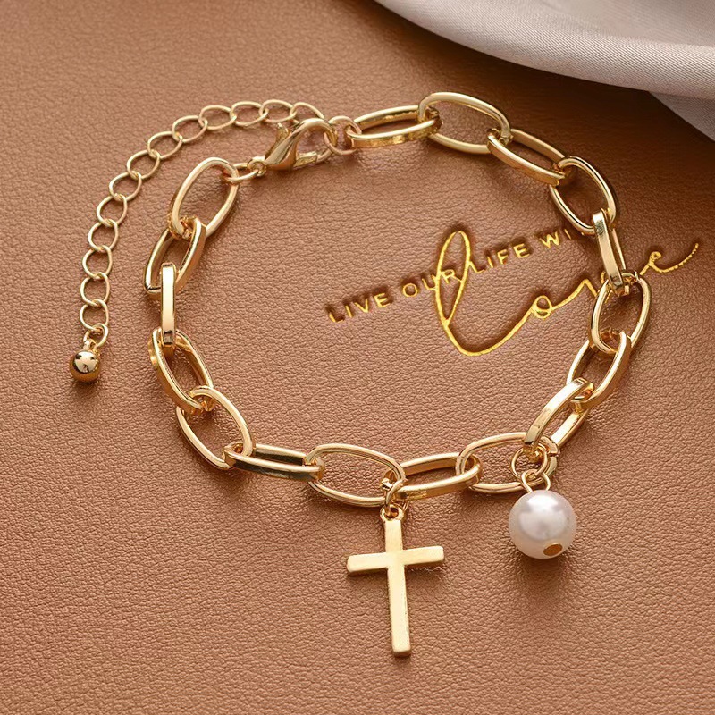 Creative Hip-hop Heart Pearl Cross Gold Coin Portrait Pendant Bracelet display picture 4