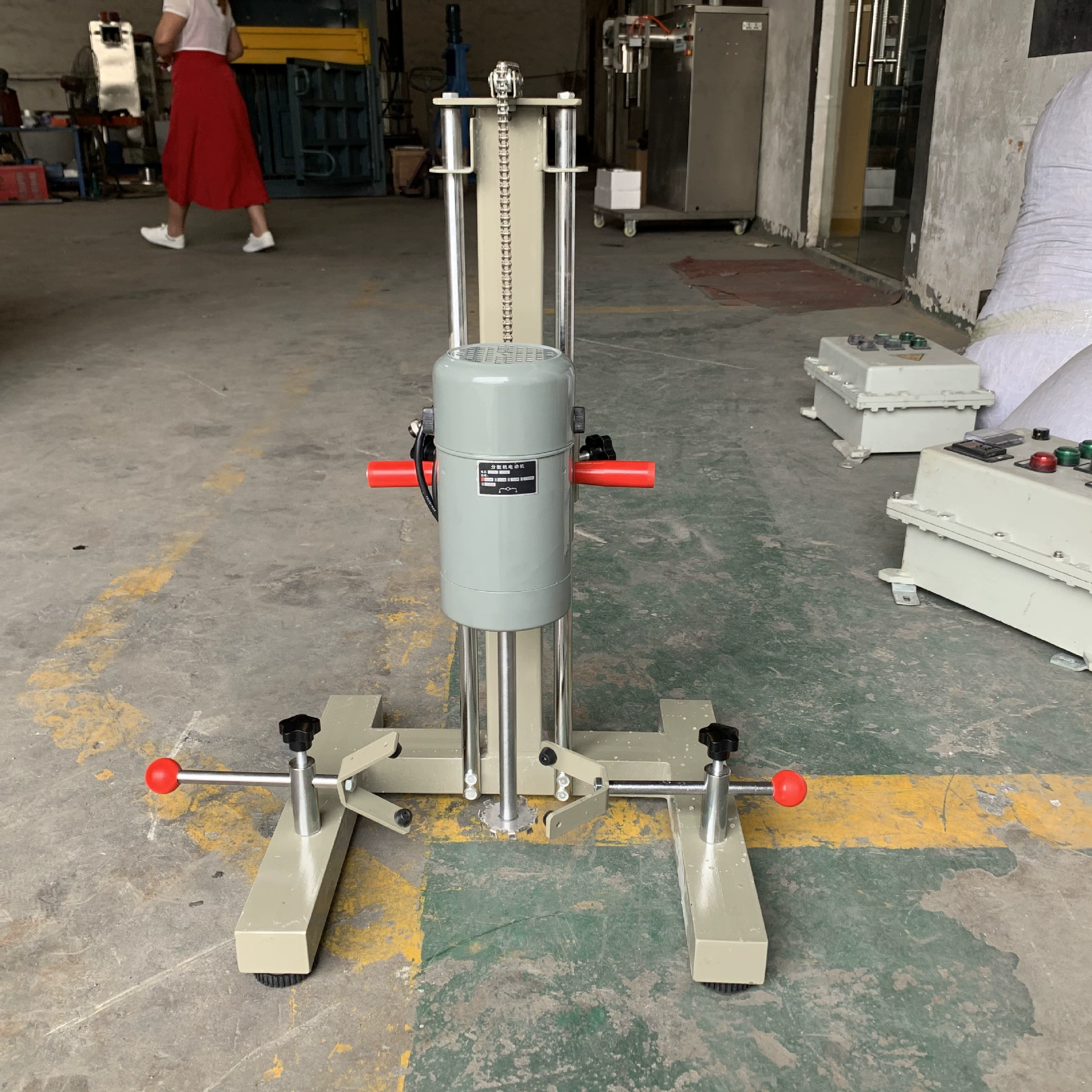 100л небольшой Электрический подъемный высокоскоростной дисперсионный смеситель для клея пневматический подъемный высокоскоростной Преобразователь частоты скорость дисперсионная машина