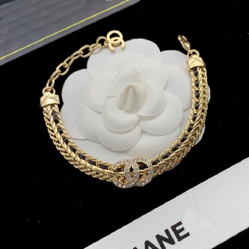 Double C Rhinestone Twisted Chain Black Sheepskin Bracelet Chanel Brass Material European and American Fashion All-match Bracelet