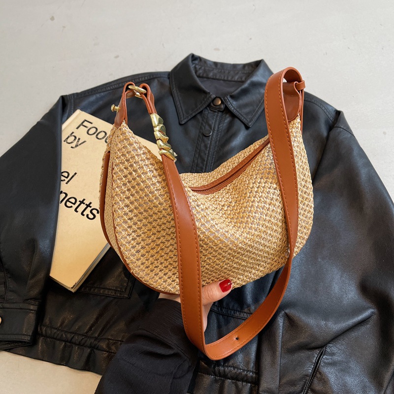 [New Arrival] Straw Woven Crescent Bag Fashion Single Shoulder Crossbody Bag Ethnic Korean Style Beach Vacation Trendy Women's Bag - Thumbnail 7