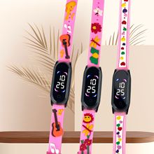 跨境新款卡通B6印花手表防水时尚触屏LED手表椭圆形学生电子手表