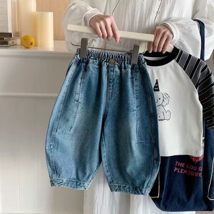 Nuevos jeans infantiles, ropa para niños y niñas, estilo coreano, pantalones largos de macheta sueltos, primavera y otoño, niños de mediana edad, pantalones de estilo extranjero.