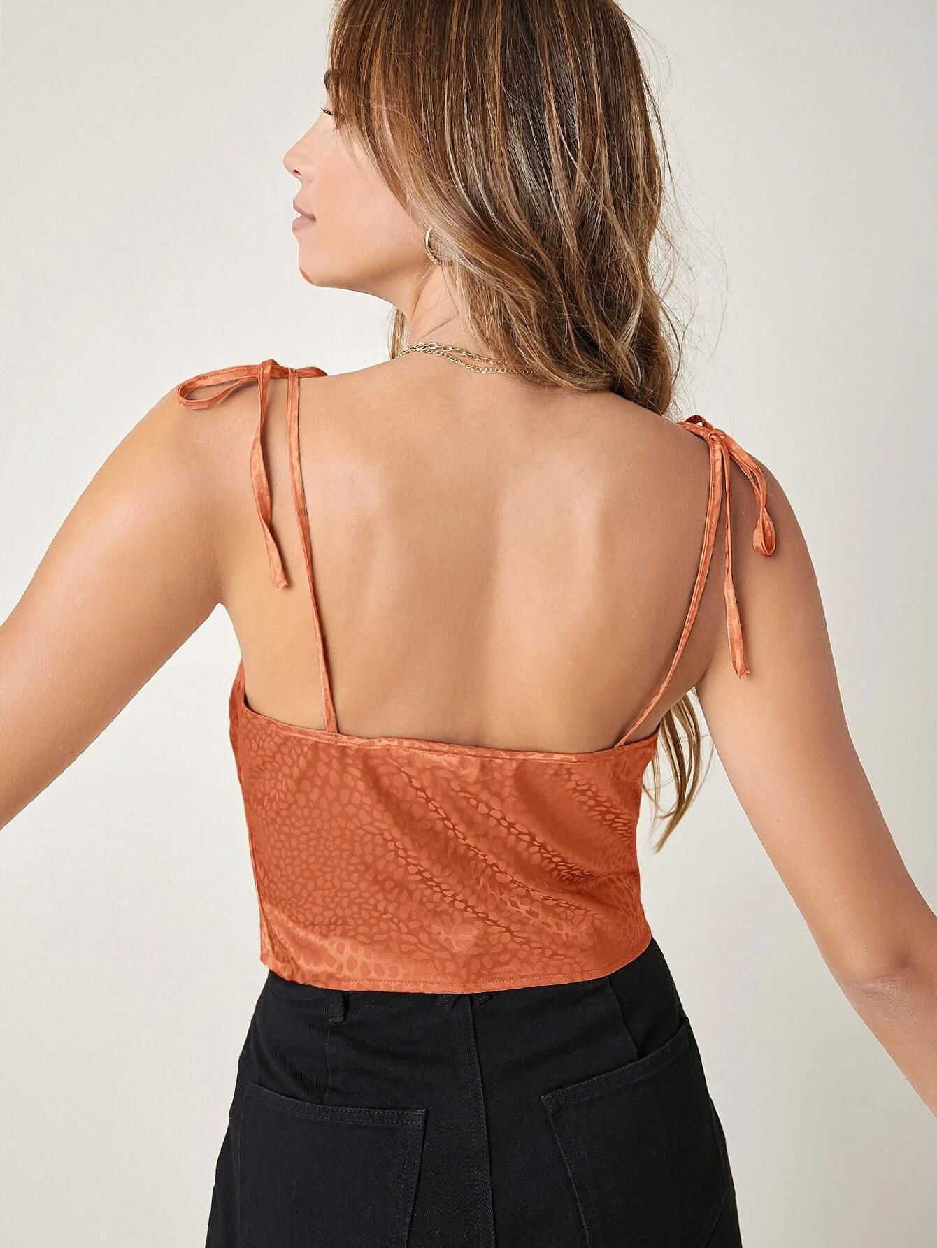 Damen-Neckholder-Top aus Jacquard-Satin mit Schnürung und drapierter Vorderseite_voghion.com