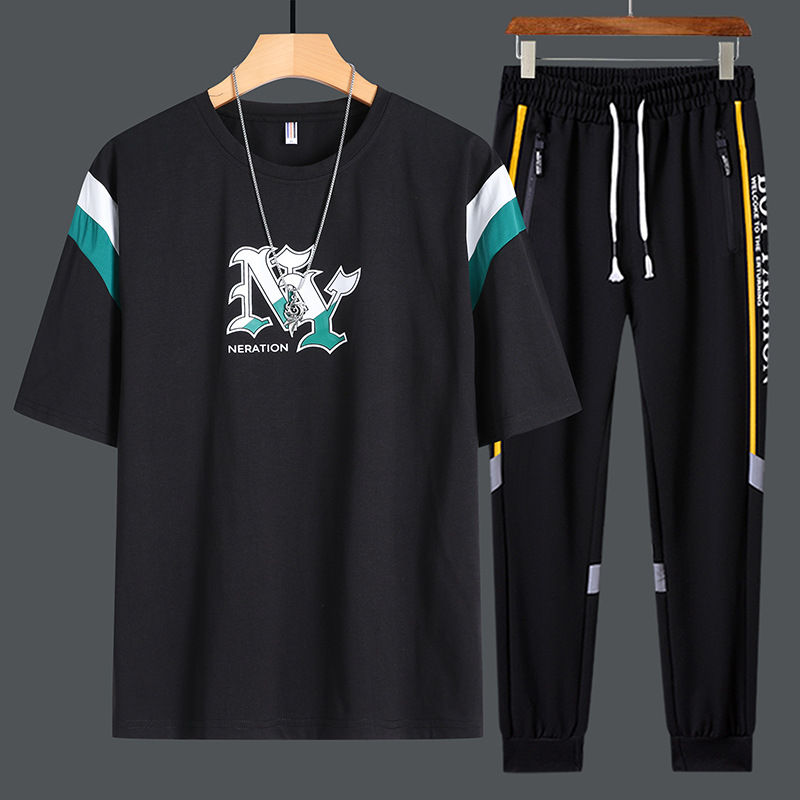 Set de mangas cortas para hombres de verano nuevo estilo de moda adolescente camiseta suelta con pantalones deportivos de tendencia casual de dos piezas