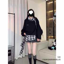 慵懒风2026春秋宽松显瘦百搭不规则拼接格子假两件卫衣上衣打底女