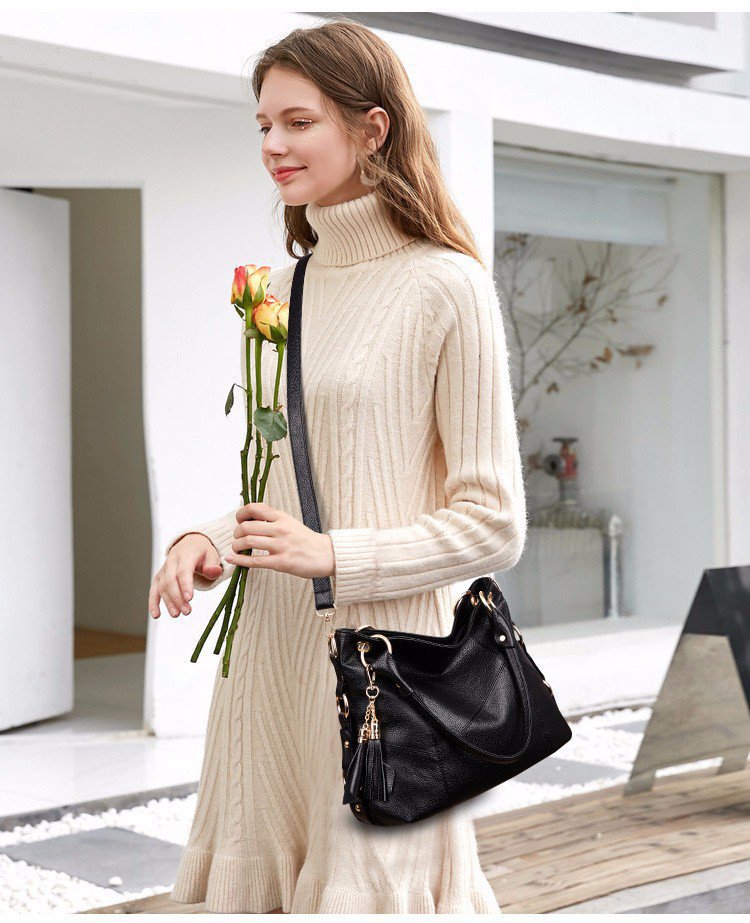 New fringed large-capacity tote women's bag, European and American trend Hobo single-shoulder handbag, cross-border one-piece delivery worldwide undefined