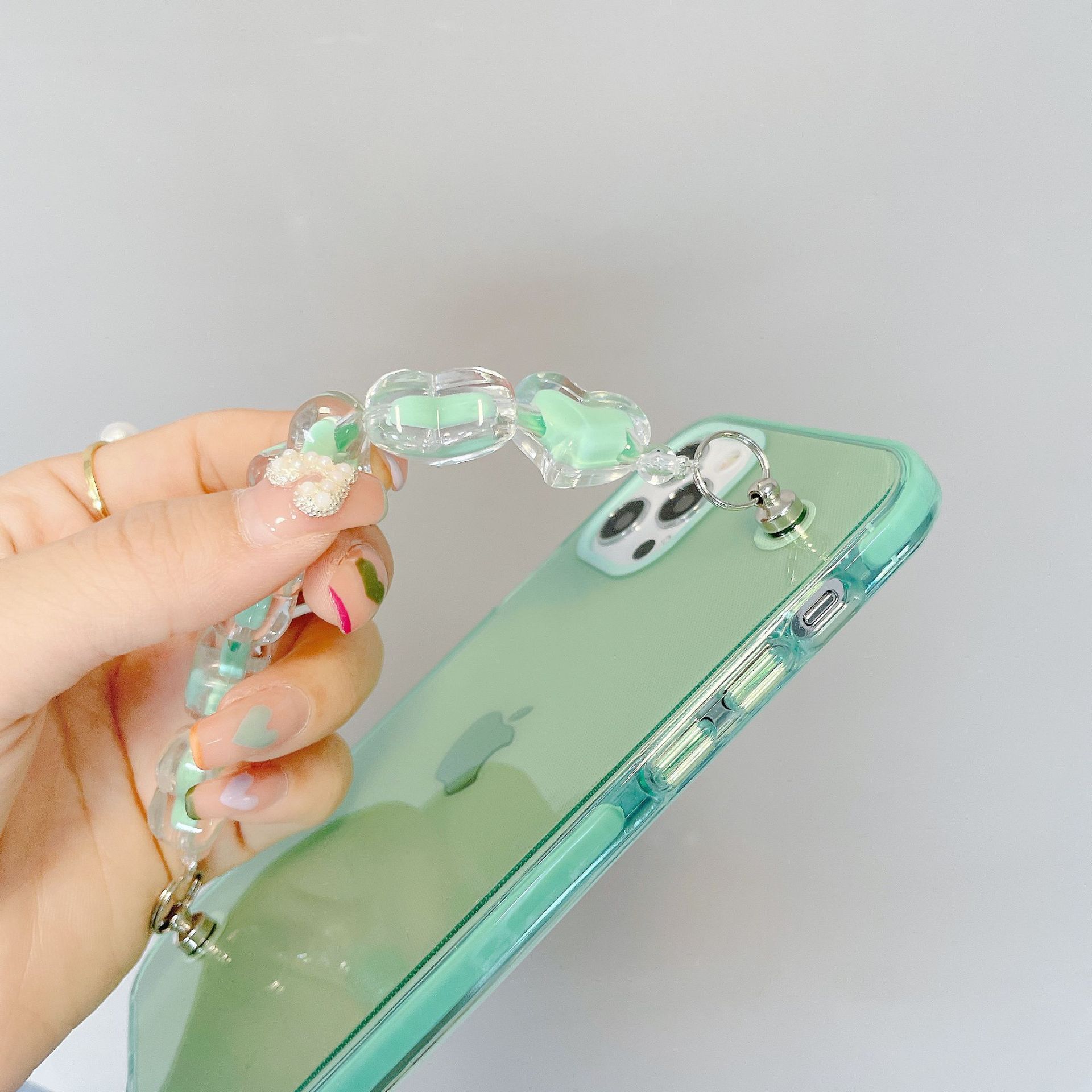 Korean Summer Mint Green Heart Bracelet Mobile Phone Case display picture 7